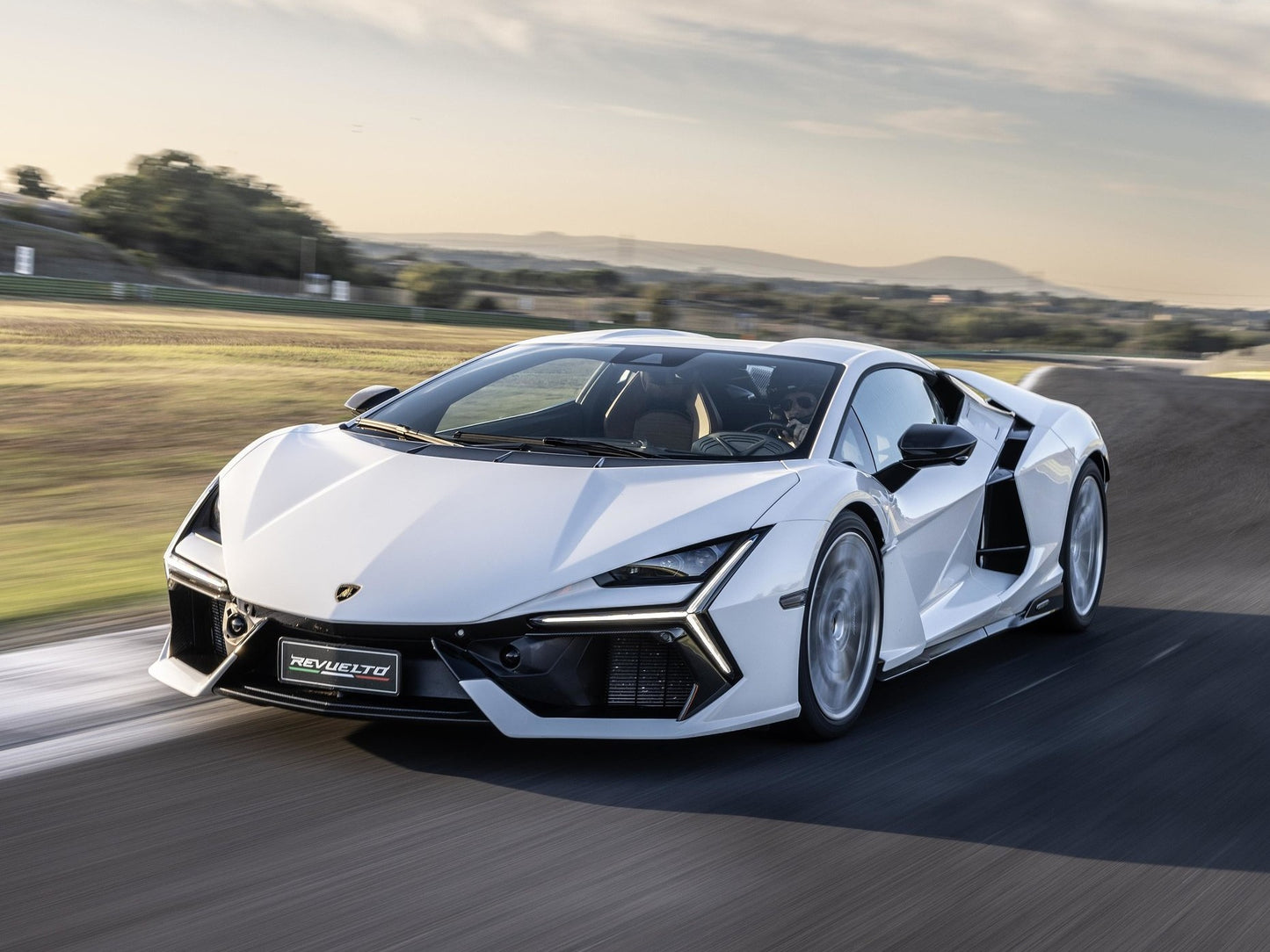 Lamborghini Revuelto